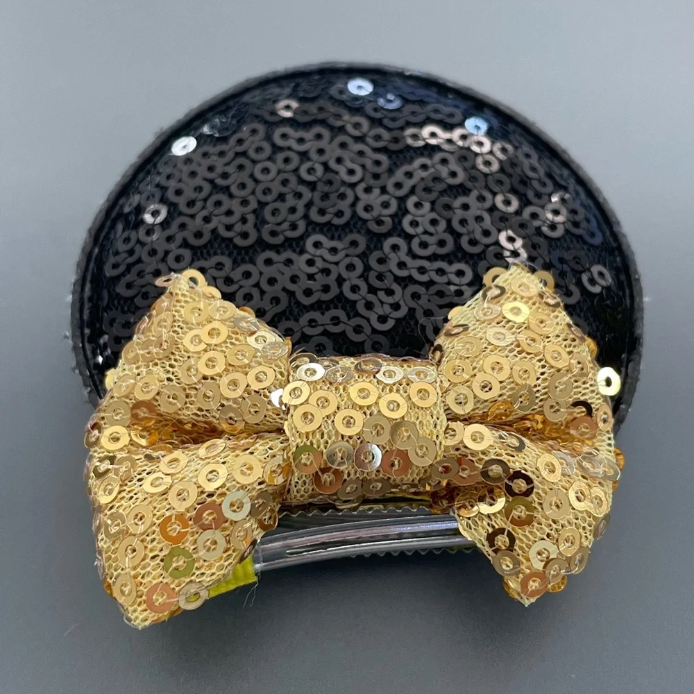 Minnie Mouse Ears Hair clips • Gold bows